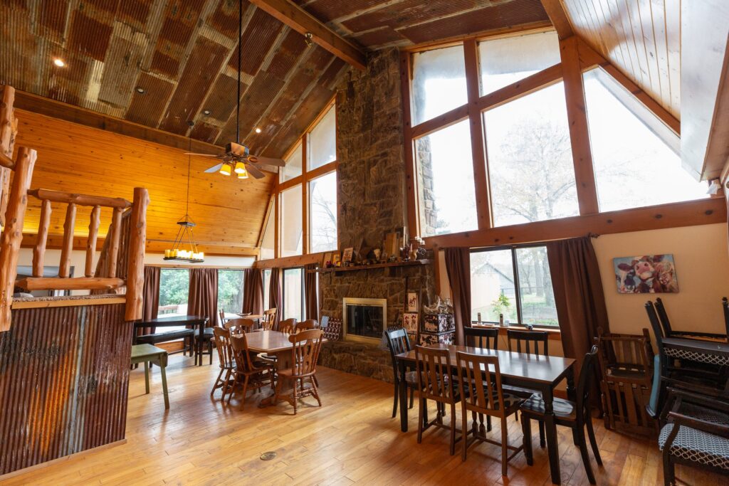 Top 5 Airbnb’s for Large Groups in Cherokee County