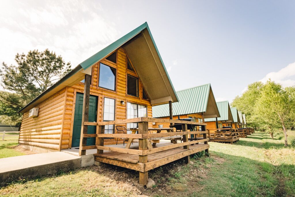 Illinois River Cabins in Tahlequah: A River-Mile Guide to Every Riverfront Stay